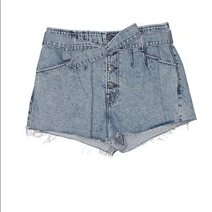 NWT Grlfrnd Daphne Short in Boarderlands. Size 30.